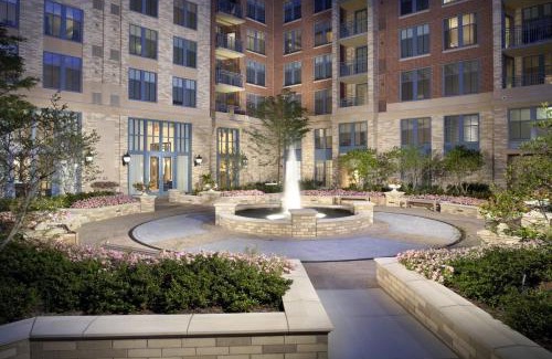 Aurora Highlands Apartment | Splendid 2 BR Condo At Pentagon City