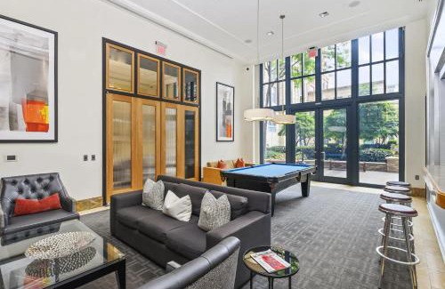 Aurora Highlands Apartment | Splendid 2 BR Condo At Pentagon City