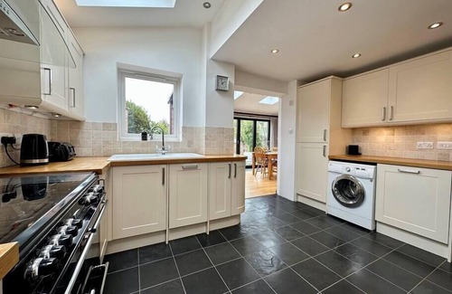 Kidlington House | Splendid 3 Double Bedroomed House near Oxford