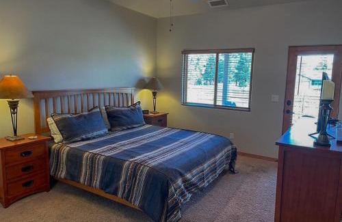 Williams House | Splendid 3BR Cottage Sleeps 10 Ideal Location for Key Attractions Great Value Lots of Amenities