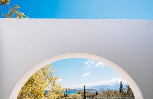 Agios Nikolaos Villa | Splendid Crete Hotel | Deluxe Seaview Suite | Prime Location | Panoramic Sea.
