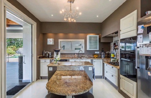 Apt House | Splendid villa in peace and with view