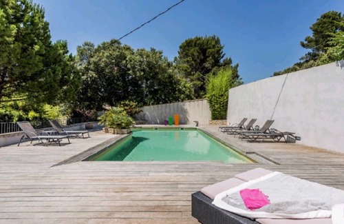 Apt House | Splendid villa in peace and with view