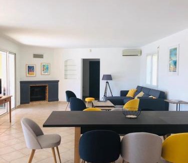La Londe-les-Maures Villa | Splendide villa vue mer a Valcros