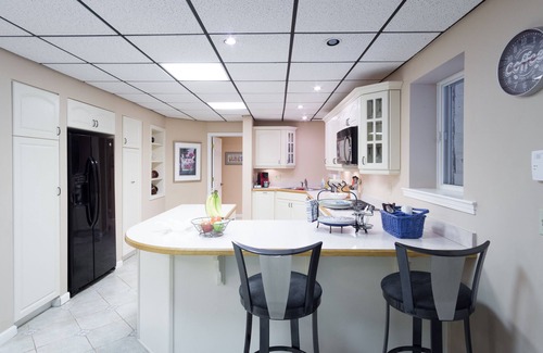 Stone Mountain Apartment | Splendor-in-the-Woods 5-StarGardenApt Patio & Pool 6Guests LongStays Commercial