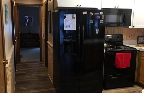 Hammondsport House | SplitRock Cottage-Year round rental