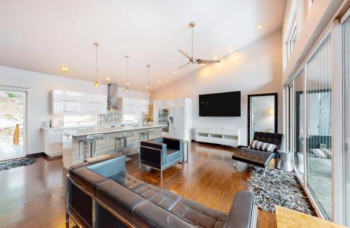 Coeur d'Alene House | Spokane River Retreat