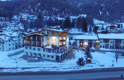 Cogolo Hotel | Sport Hotel Stella Alpina