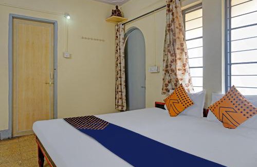 Pimpri Colony Hotel | SPOT ON Hotel Prakash Residency, Near Hanuman Gym Ajmera Colony, Pimpri
