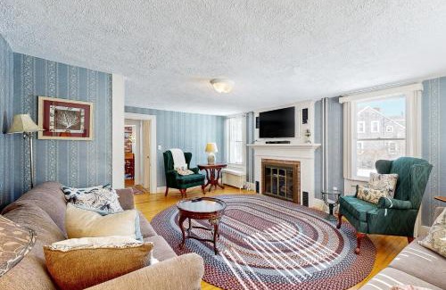 West Harwich House | Spouter Inn