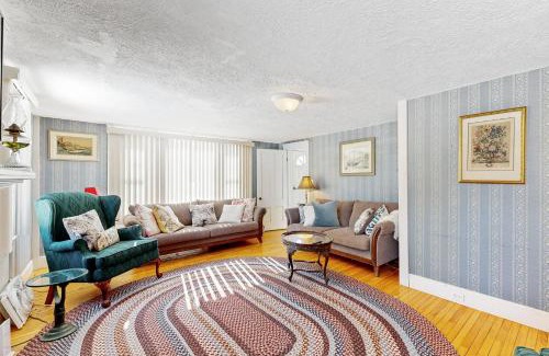 West Harwich House | Spouter Inn