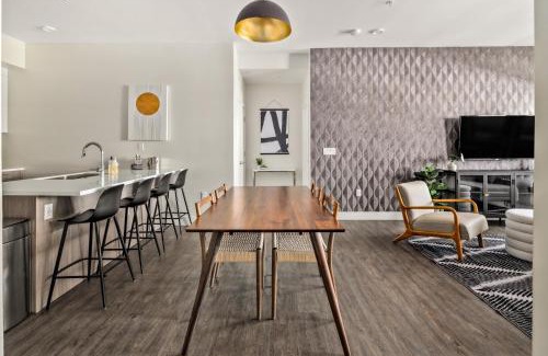 Highland House | Sprawling Floor Plan - Sleeps 8 - Zuni Lofts