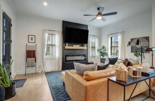 Urbandale Nations House | Sprawling Nashville Estate - Sleeps 16