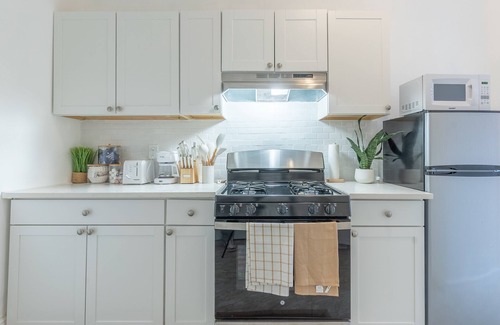 Hoboken Apartment | Spring 25% Discount is here, 1King bed, Near NYC