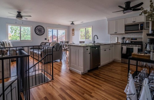 Vernon Condo | Spring Bloom - 2BR Mountain Creek Escape @ SALE