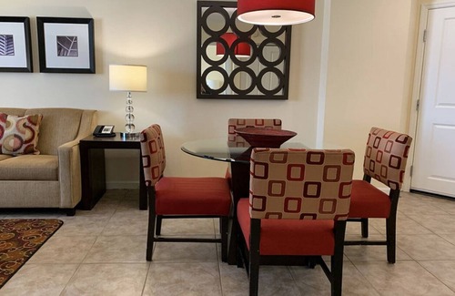 Enterprise Resort | Spring Break in Vegas in fully equipped timeshare unit that sleeps 4