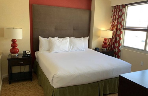 Enterprise Resort | Spring Break in Vegas in fully equipped timeshare unit that sleeps 4