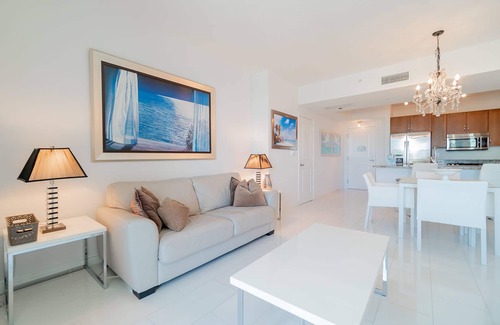 Boynton Beach Condo | Spring Deals! The Boardwalk Suite - Casa Costa 405N, Pools, Jacuzzi, Beach, & Dog Friendly