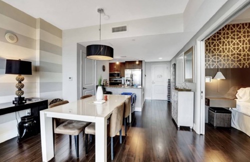 Boynton Beach Condo | Spring Deals! The Sunrise Suite - Casa Costa 309N, Pools, Jacuzzi, Beach, Shops & Dog Friendly