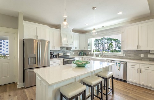 Carrabelle House | SPRING SPECIAL! "Rested & Ready" Charming, family-sized home with bay views
