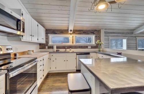 Boyne Falls House | Springbrook Hideaway