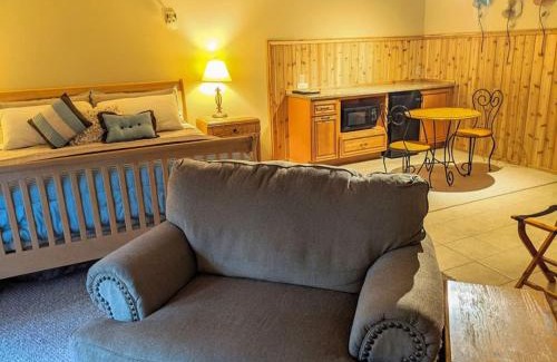 Prudenville House | Springbrook Inn Cedar Trail