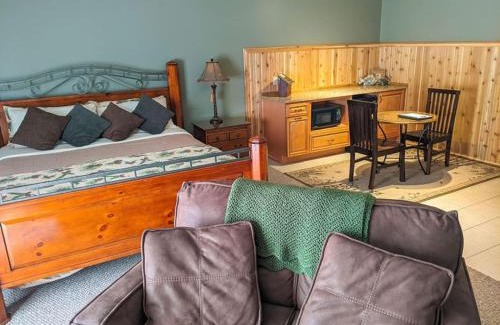 Prudenville House | Springbrook North Woods