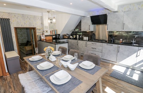Haworth Cottage | SPRINGHEAD COTTAGE, pet friendly, with open fire in Haworth