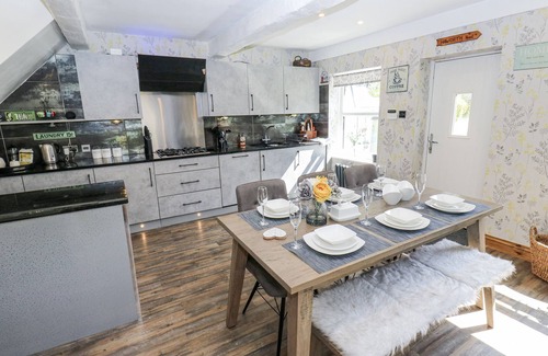 Haworth Cottage | SPRINGHEAD COTTAGE, pet friendly, with open fire in Haworth