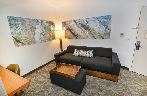 Grand Forks Hotel | SpringHill Suites by Marriott Grand Forks