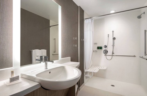 Wauwatosa Hotel | SpringHill Suites by Marriott Milwaukee West/Wauwatosa