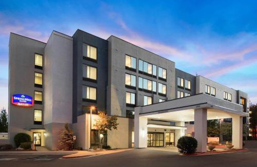 Woodlands Village Hotel | SpringHill Suites Flagstaff