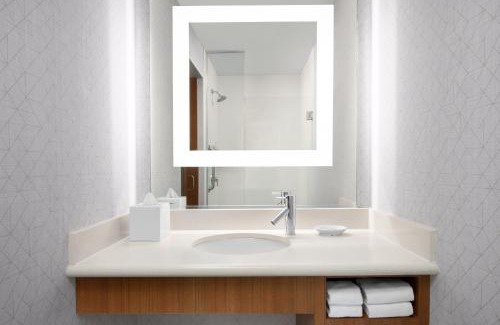 Irvine Business Complex Hotel | SpringHill Suites Irvine John Wayne Airport/Orange County