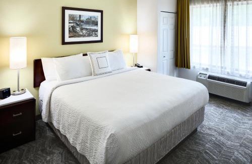 Milford Hotel | SpringHill Suites Milford
