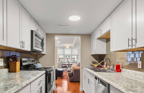 Saratoga Springs House | Springs Townhome with Community Pool!