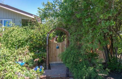 Sequim Apartment | Sq Wild Rose 2