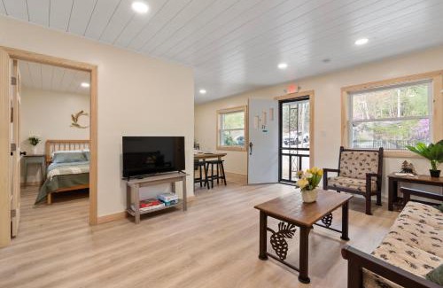 Holderness House | Squam Lake 3 bed plus 3 bath rental (Suite 7)