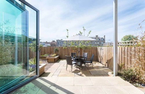 St. Andrews Apartment | Square Green (No 11) | Garden