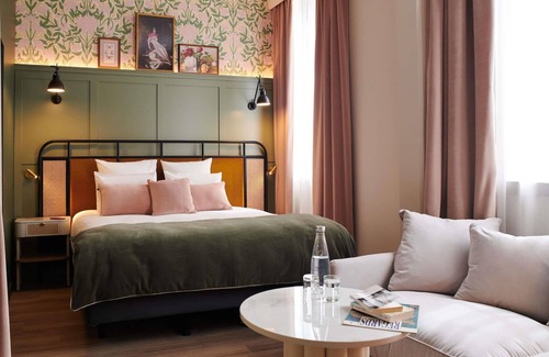 La Roche-sur-Yon Hotel | Square Lodge Hotel La Roche Sur Yon - Handwritten Collection