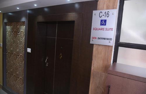 Adyar Apartment | Square Suite