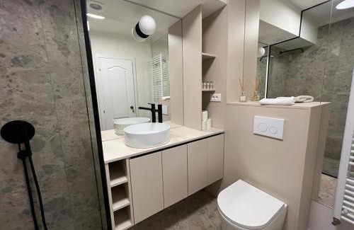 Old Town Apartment | Square View