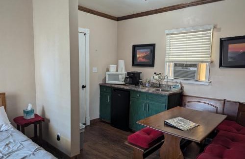 Squaw Valley Hotel | Squaw Valley Motel Room #1