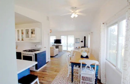 St Ignace House | Squeaky Clean! Gorgeous St. Ignace Beach House!
