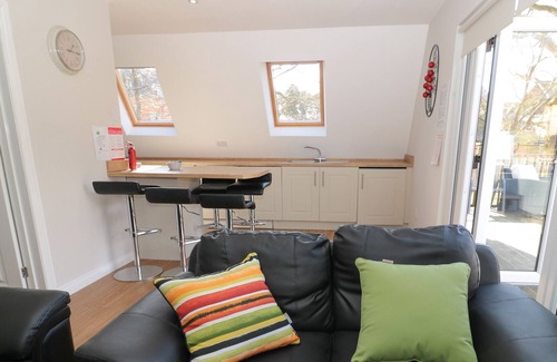 Otterburn Cabin | SQUIRREL LODGE, pet friendly, character holiday cottage in Otterburn