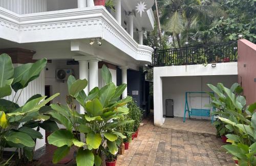 Thalassery Hotel | Sreedevi Gardens