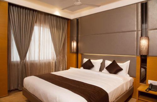 Aranthangi Hotel | Sri Aadhish Grand Hotel
