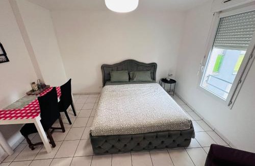 Cite Paul Eluard Apartment | SRi-iNDO Bobigny Paris