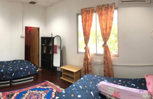 Kampung Siol Kandis Ski Chalet | Sri Kandis Cottage Stay Kuching