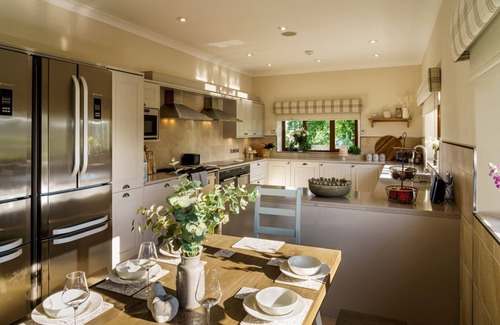 Radernie Villa | St Andrews Retreat - Ten Bedroom Villa, Sleeps 20