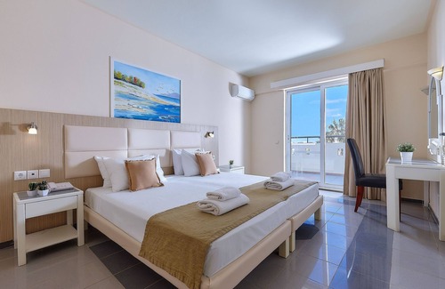 Kato Gouves Hotel | St. Constantin Beach Hotel and Spa